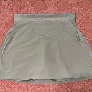 Nike Bliss Luxe Training Skort - Large